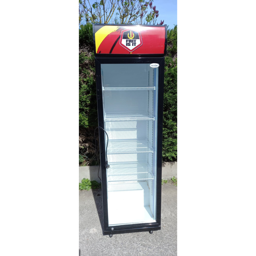 Frigo vitrine sur roulettes